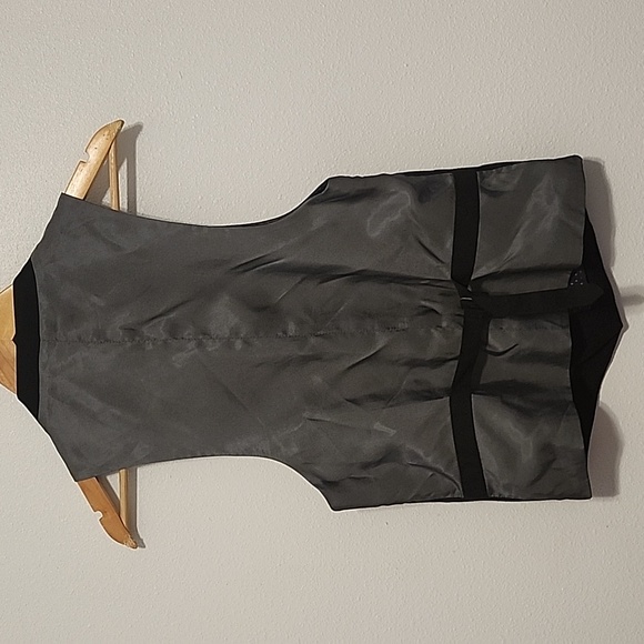 Black vest with gray back modern fit - Picture 8 of 8